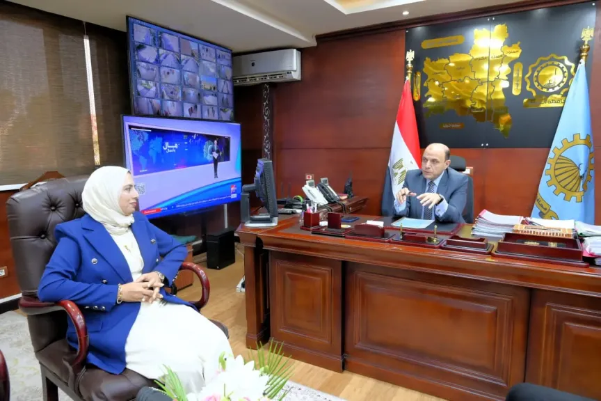 محافظ الغربية ومدير عام إعلام وسط الدلتا يستعرضان جهود الهيئة العامة للاستعلامات وخطة العمل المقبلة