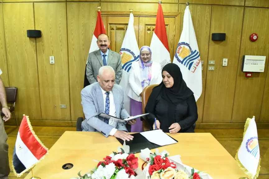 محافظ قنا يوقع 7 بروتوكولات تعاون في قطاع مياه الشرب والصرف الصحي