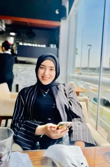 كريمة الدكتور علي إبراهيم تحصد بكالوريوس السياحة والفنادق بامتياز مع مرتبة الشرف الأولى