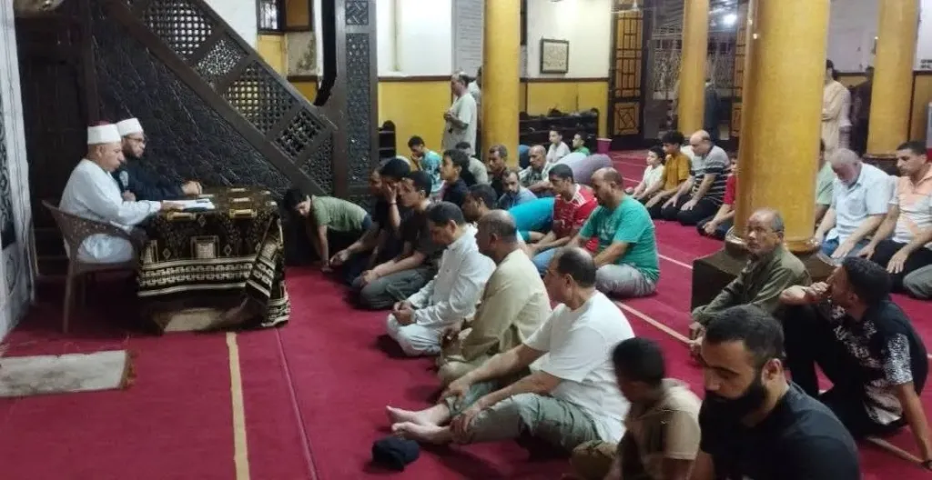 أوقاف القليوبية تواصل المجالس العلمية لنشر الفكر الوسطي وتعزيز الوعي الديني