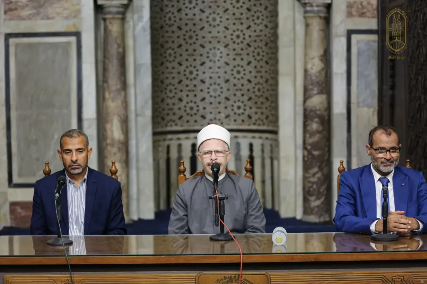 ملتقى السيرة النبوية بالجامع الأزهر: الصحابي الجليل ”عمرو بن ثابت” نموذج لصدق الإيمان الذي رفع صاحبه إلى الجنة