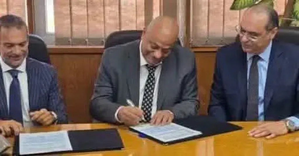 إيبروم توقع عقدين جديدين مع بتروبل لتعزيز كفاءة التشغيل والصيانة في قطاع البترول