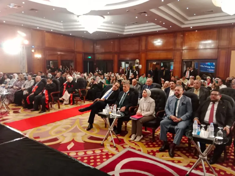 بحضور سفراء أمريكا اللاتينية.. معهد سيناء العالي للسياحة والفنادق برأس سدر يحتفل بتخريج ”الدفعة 31”