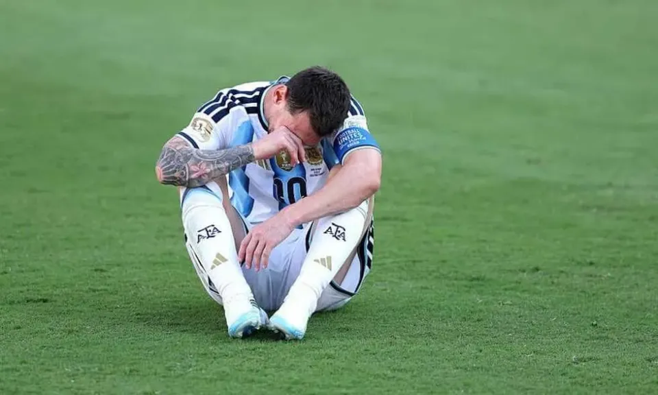 باريديس يكشف كواليس المنتخب: ميسي اتخذ قرار الاعتزال ونتمنى عدوله عنه