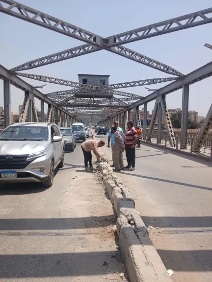 استجابة فورية في بنها.. الأجهزة التنفيذية ترفع آثار حادث كوبري كفر الجزار