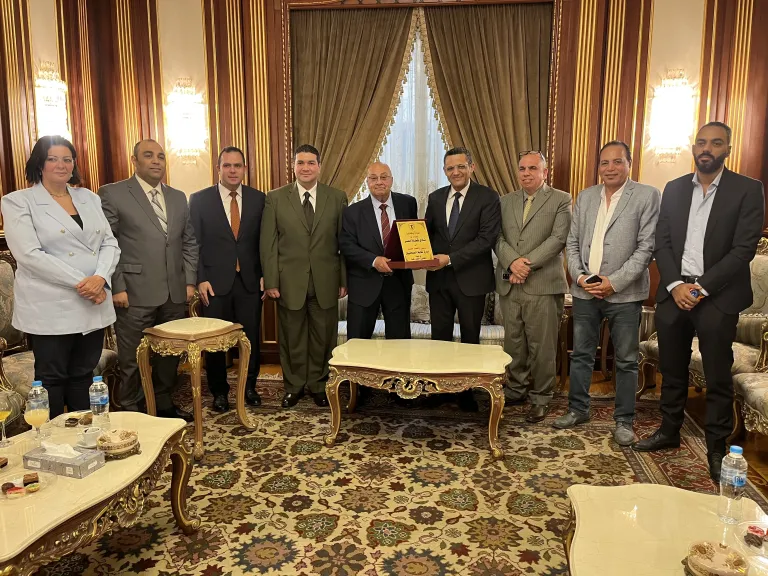 نقيب الصحفيين: القضاء المصري ركيزة أساسية في حماية حرية الرأي والتعبير