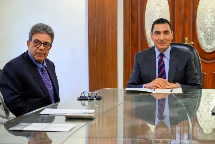 لتعزيز سلامة الغذاء وخدمة الشباب..  وفد نقابة الأطباء البيطريين يلتقي وزير الشباب والرياضة لبحث بروتوكول تعاون مشترك