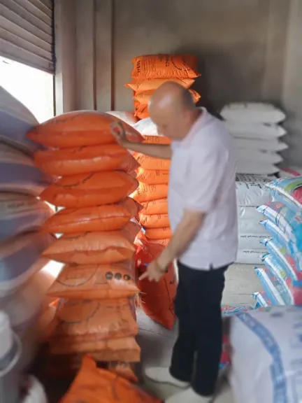 ضبط 3.5 طن أسمدة زراعية مدعمة وشاي محظور تداوله.. وتموين الرياض يحرر 11 محضرًا ضد المخالفين