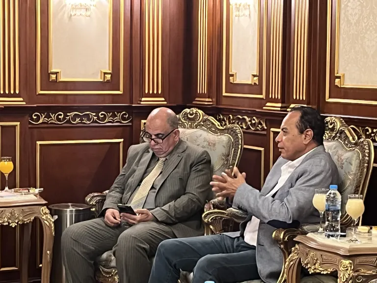 جمال عبدالرحيم: 90% من ملاحقي الفنانين ليسوا صحفيين.. ولا يجوز تحميل المهنة أخطاء غير المُنتمين إليها