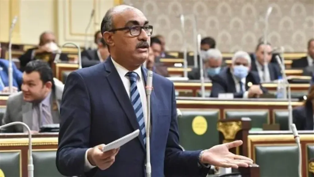 إيهاب منصور: أرقام المفصولين بسبب قانون فصل متعاطي المخدرات «مبهمة».. ونحتاج طرفًا ثالثًا لضمان حيادية التحاليل