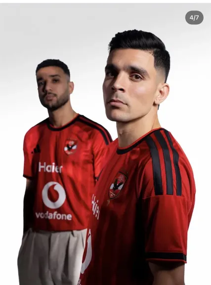 الأهلي يكشف قميصه للموسم الجديد