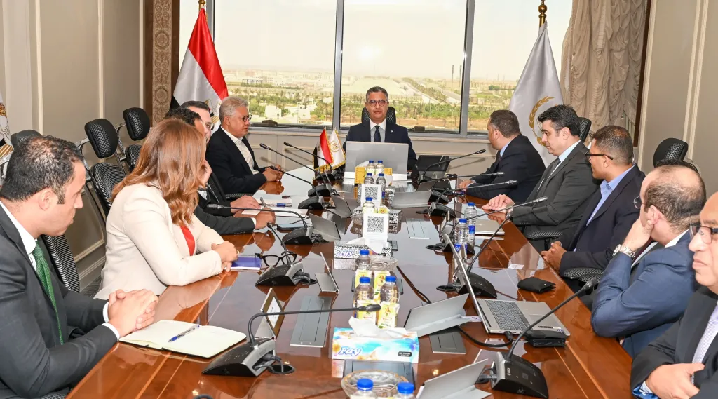 وزير التموين يبحث حلول التحول الرقمي والدفع الإلكتروني والتسويق الذكي الداعمة للمشروع القومي “كاري أون”