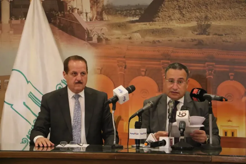 الدكتور عبد العزيز قنصوة، وزير التعليم العالي والبحث العلمي والقائم بأعمال وزير الثقافة