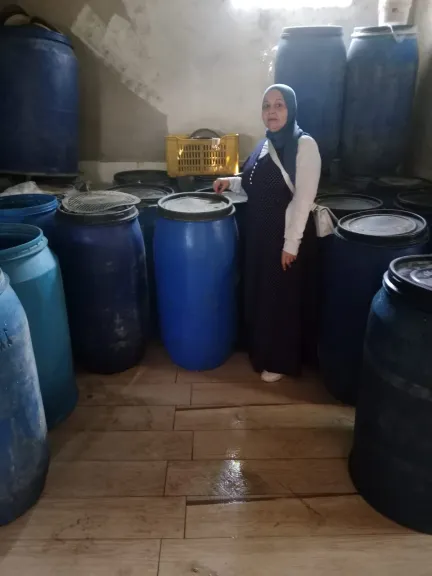ضبط معمل مخللات غير مرخص والتحفظ على 3.75 طن مخلل فاسد خلال حملة تموينية بكفر الشيخ