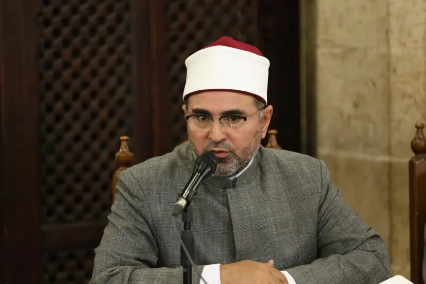 الجامع الأزهر: المجالس الحديثية حصن للتراث وختم كتابي الترمذي ترسيخٌ للتلقي المباشر عن العلماء