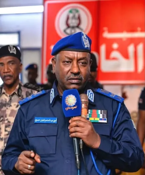 الخرطوم : ابتعاث فريق شرطي من هيئة الجوازات والسجل المدني إلى القاهرة لتسهيل وتسريع إجراءات عودة السودانيين