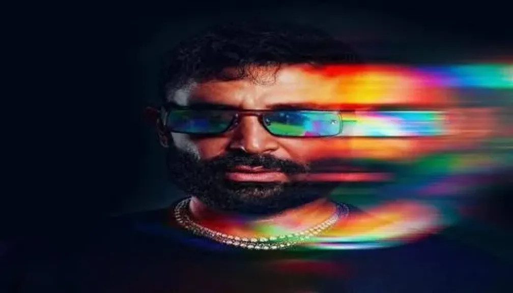 أحمد سعد يروج للألبوم الإلكترو ويعلن عن موعد الطرح عبر المنصات الموسيقية