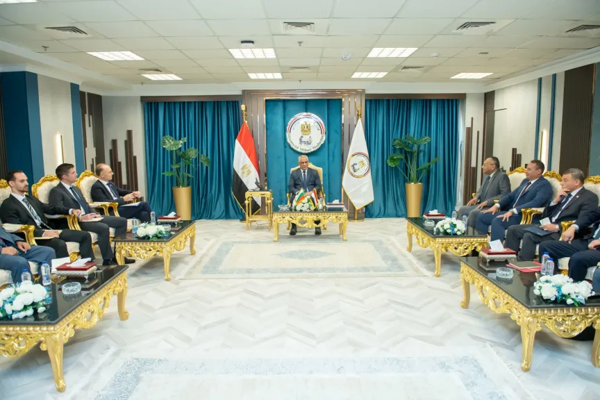وزير الدولة للإنتاج الحربي يبحث مع سفير بلغاريا بالقاهرة سبل تعزيز التعاون المشترك