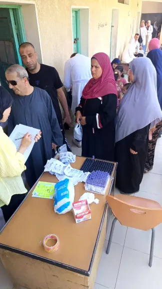 جامعة دمنهور تطلق قافلة تنموية شاملة بقرية ”شبرا أوسيم” بكوم حمادة دعما للأسر الأولى بالرعاية