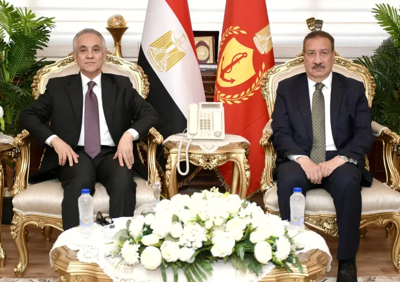 محافظ بورسعيد يستقبل وزير العدل قبل افتتاح محكمة بورفؤاد الجزئية الجديدة