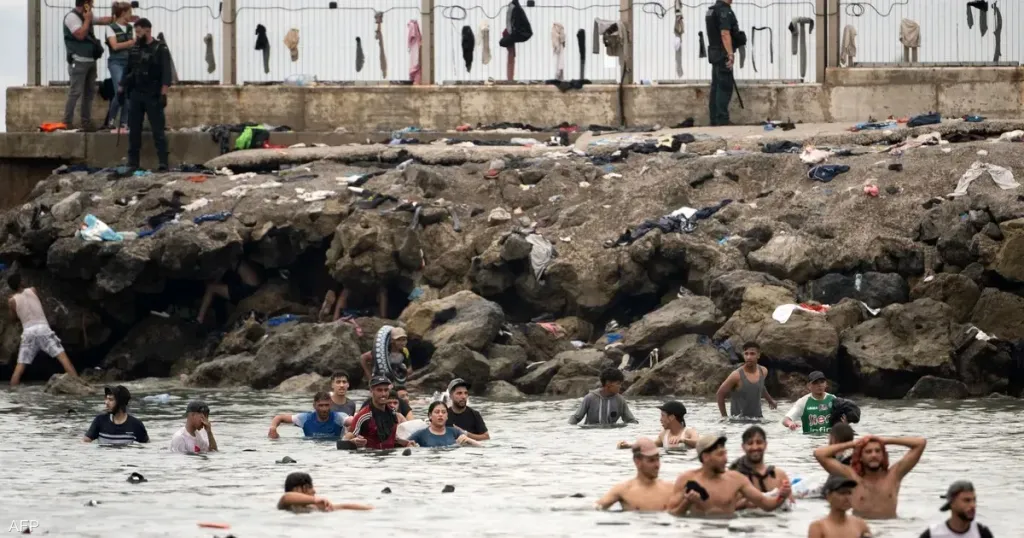 ارتفاع حصيلة ضحايا أزمة الهجرة في سبتة إلى 72 قتيلاً.. وأغلب المهاجرين يعودون إلى المغرب