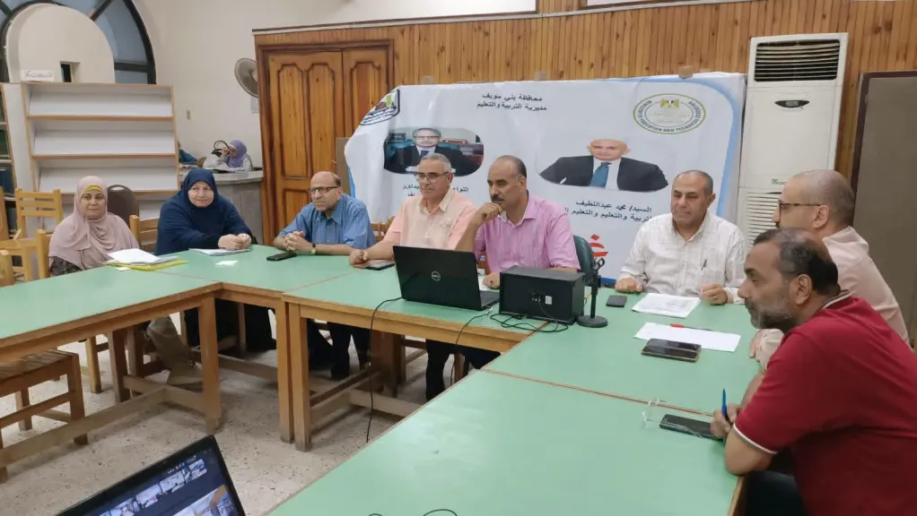وكيل وزارة التربية والتعليم ببنى سويف يتابع امتحانات الدور التانى للدبلومات الفنيه