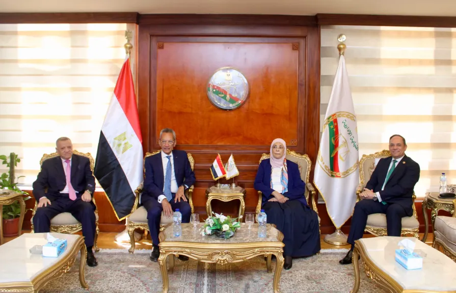 رئيسة هيئة النيابة الإدارية تستقبل المستشار هاني حنا وزير شؤون المجالس النيابية
