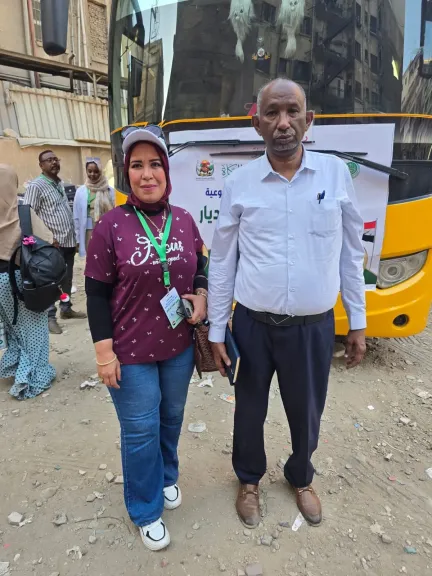 ديوان الزكاة السوداني ولجنة الامل يسيّران 12 حافلة تقل 600 سوداني إلى الوطن .. وترتيبات لتوسيع برنامج العودة الطوعية مع التسهيلات الجديدة