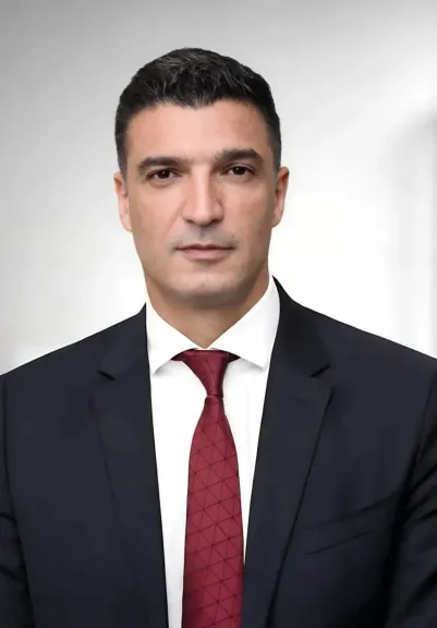 وزير الصناعة يخفف قيود التصرف في الأراضي الصناعية.. وتيسيرات جديدة للمشروعات الجادة والمتعثرة