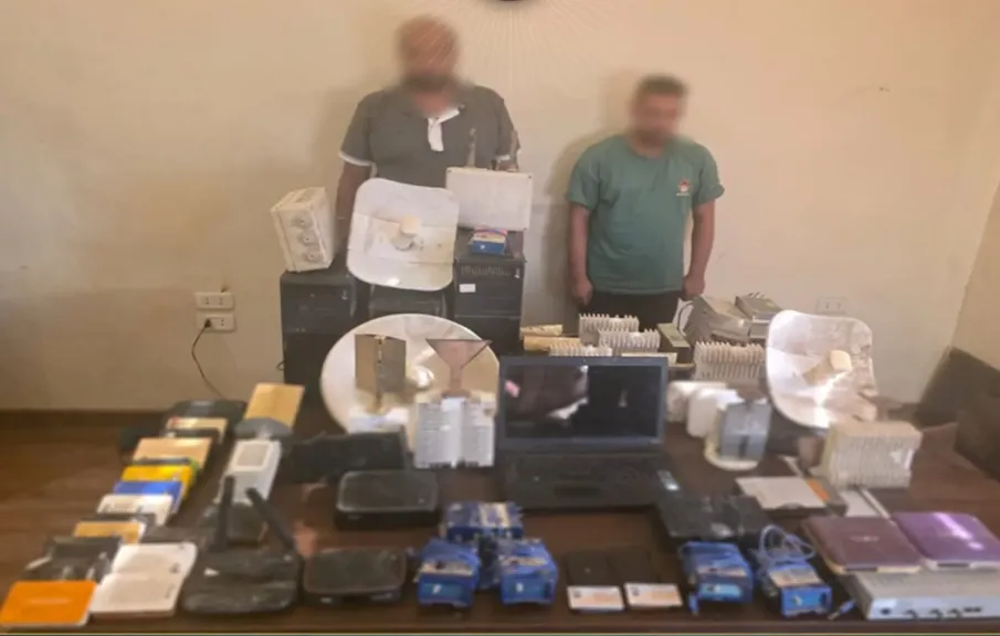 تفكيك شبكة بث تليفزيوني غير مرخص لإعادة القنوات المشفرة