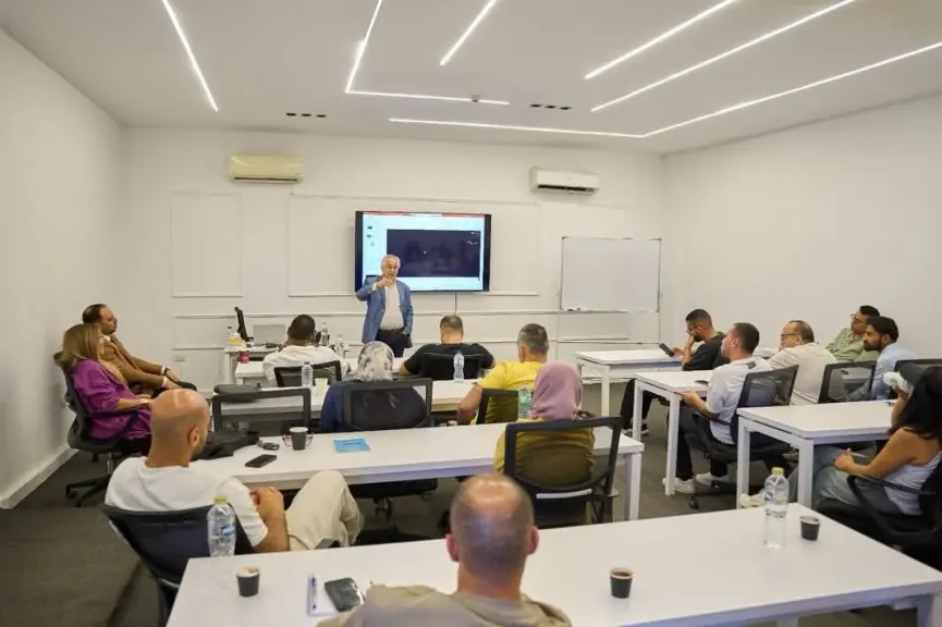 رئيس البارالمبية المصرية  متحدثًا في برنامج ماجستير إدارة الأعمال في إدارة الرياضة بجامعة إسلسكا