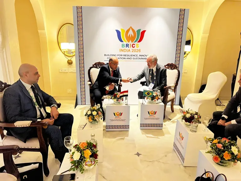 وزير الاستثمار  يبحث مع وزير التنمية الصناعية البرازيلي تعزيز التجارة والاستثمارات والتعاون في الطاقة والتكرير