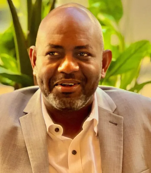 المؤلف السوداني أحمد موسى قريعي يفوز بجائزة دينق قوج للكتابة التوثيقية في دورتها الأولى