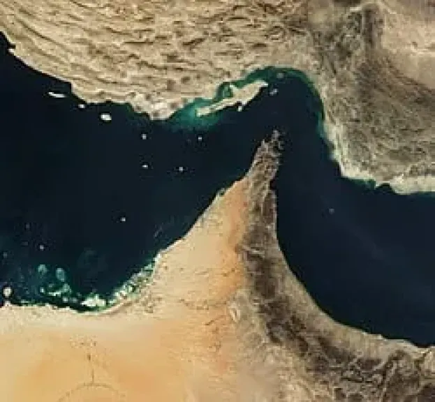 مصيدة «حياكة السجاد».. كيف تستغل طهران مفاوضات مسقط لشرعنة التحكم بشريان الطاقة العالمي؟