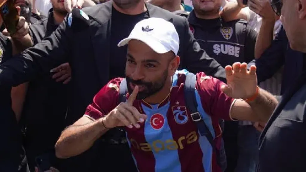 تفاصيل استدعاء محمد صلاح لأداء اليمين الحاسمة أمام محكمة القاهرة في نزاع أتعاب محاماة