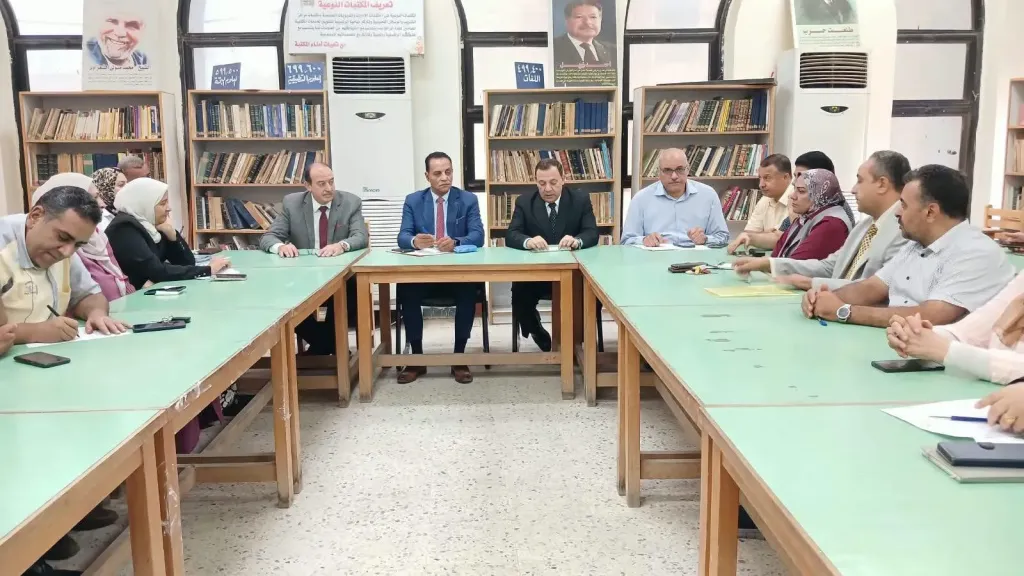 وكيل وزارة التربية والتعليم بنى سويف مصلحة الطالب أولويتي ومكتبى مفتوح للجميع