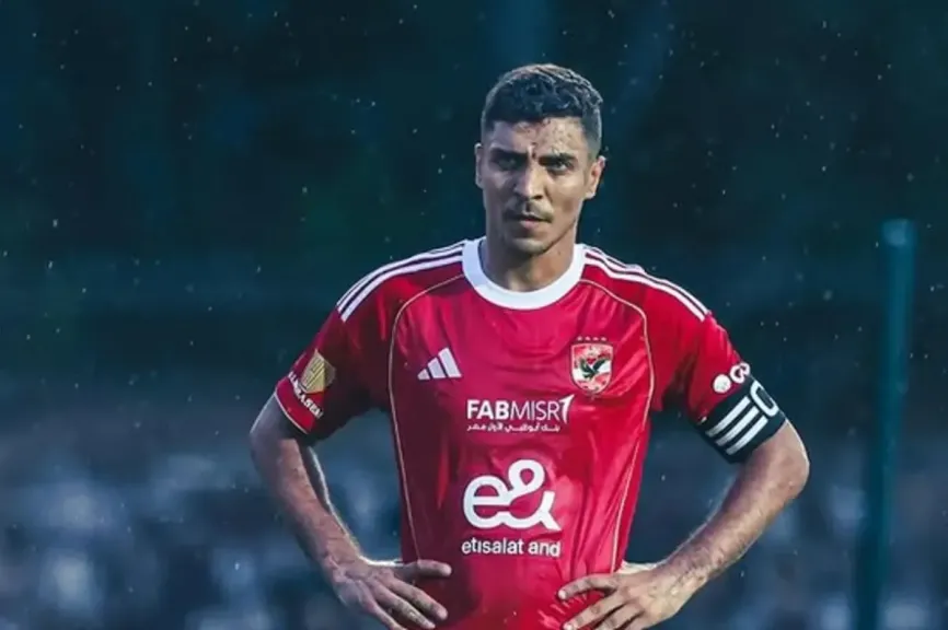 شوبير: محمد شريف كان يفضل الانتقال إلى الزمالك.. وعائق وحيد حال دون الصفقة