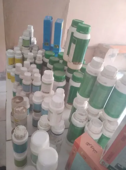 حملة تموينية مكبرة بفوه تضبط 160 عبوة مبيدات زراعية منتهية الصلاحية وتغلق بقالين تموينيين مخالفين