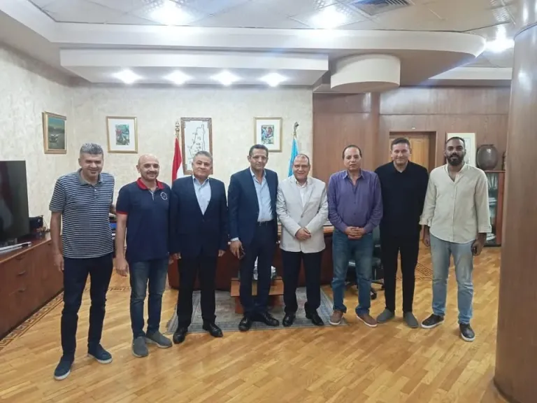 “الصحفيين” تستقبل وفدًا من النقابة العامة للعاملين بالصحافة لبحث مواجهة الكيانات الوهمية ومنتحلي الصفة