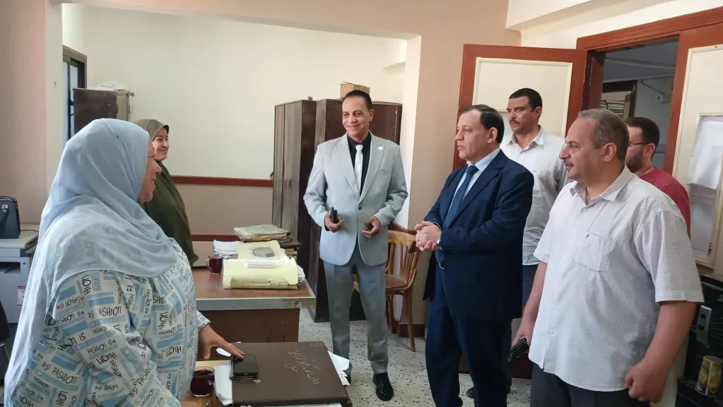 عماره وصلاح يتفقدان  الإدارات النوعية ويؤكدان الانضباط والعمل بروح الفريق