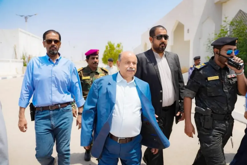الخنبشي يحصن منشآت حضرموت الحيوية ويشدد على أعلى درجات الجاهزية