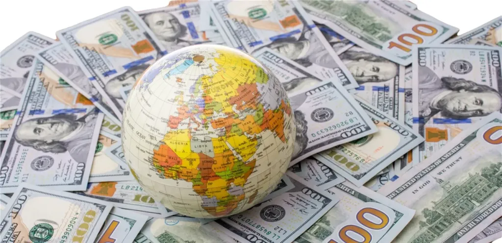جبال الديون العالمية: هل يقترب النظام المالي من لحظة الانفجار؟