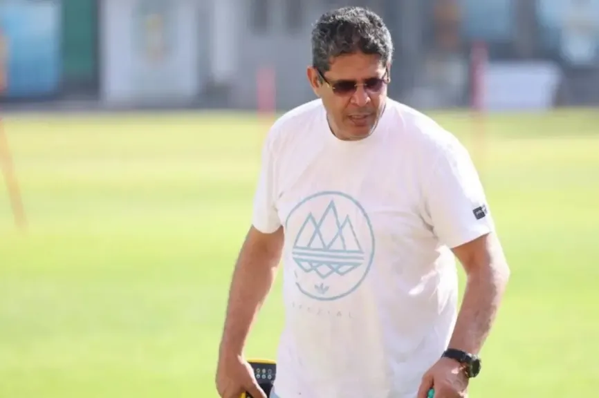 البنك الأهلي يحسم موقف أيمن الرمادي من تدريب المنتخب الأولمبي