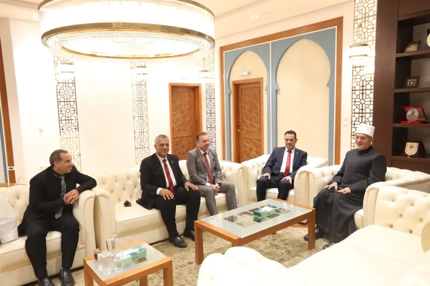 مفتي الجمهورية يستقبل مدير معهد المخطوطات العربية لبحث تعزيز التعاون المشترك