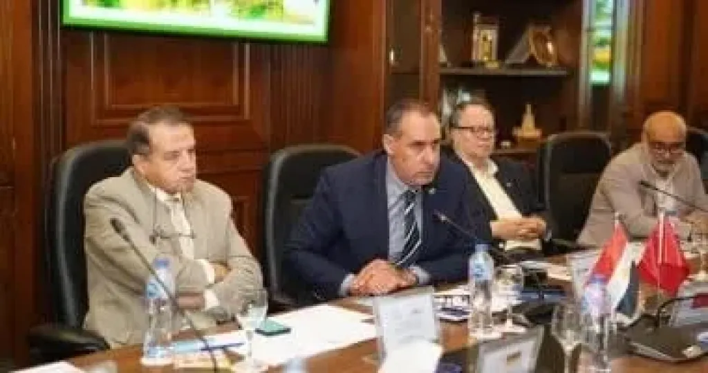 جمعية رجال أعمال الإسكندرية تبحث مع مدينة دونغقوان ..توطين الصناعات الصينية في مصر
