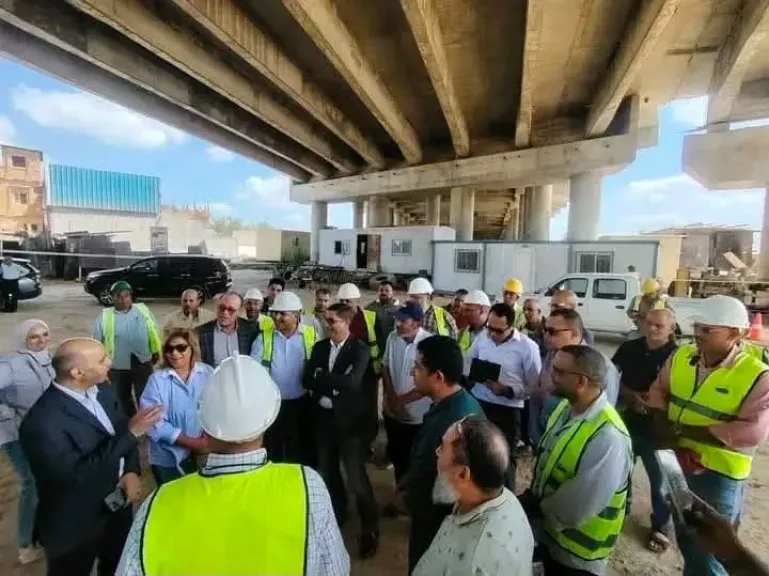 وزيرة الإسكان تتابع موقف تنفيذ عدد من مشروعات الطرق والمحاور والكباري بمحافظتي الإسكندرية وكفر الشيخ