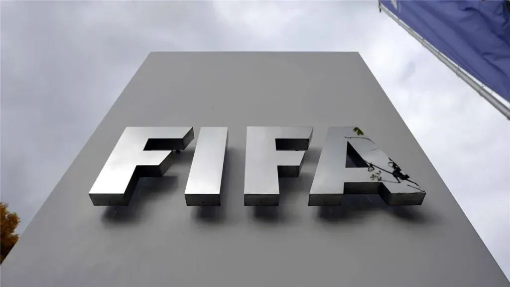 إنقلاب ناعم في «الفيفا».. الاتحاد الأوروبي يقود تحالفاً قارياً لإسقاط إمبراطورية الرئيس المطلق