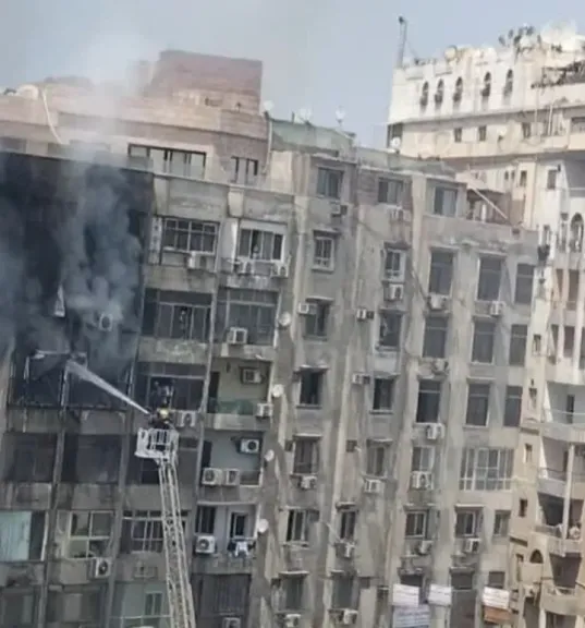 حريق داخل شقة سكنية بفيصل.. الحماية المدنية تسيطر على النيران دون امتدادها للعقارات المجاورة