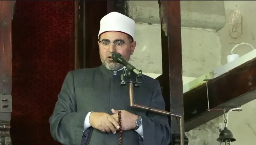 خطيب الجامع الأزهر: النداءات القرآنية في سورة الأحزاب تحمل رسائل للتقوى وبناء الأسرة والمجتمع