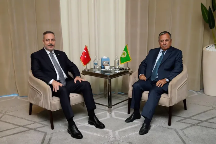 نبيل فهمي يلتقي وزير الخارجية التركي.. مباحثات حول غزة وليبيا وتعزيز التعاون العربي - التركي